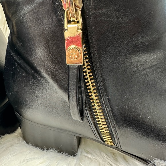 Tommy Hilfiger side zipper block heel booties - Picture 6 of 12